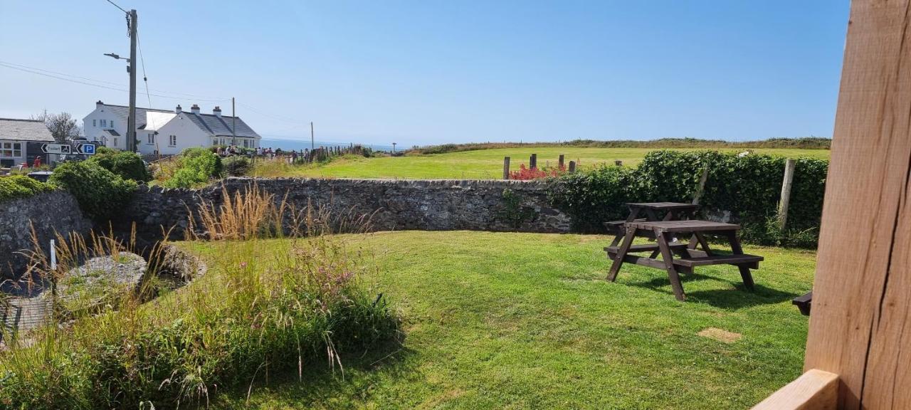 Llanrhyddlad The Lobster Pot Cottage Church Bay מראה חיצוני תמונה